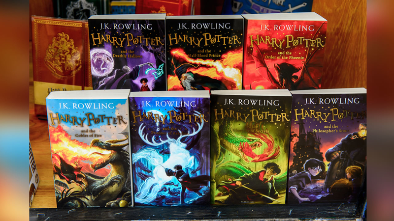 5509395_090219-kgo-shutterstock-harry-potter-books-img | Almenn